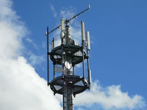 Mobilfunkantennen auf den Dächern stehen unter Generalverdacht